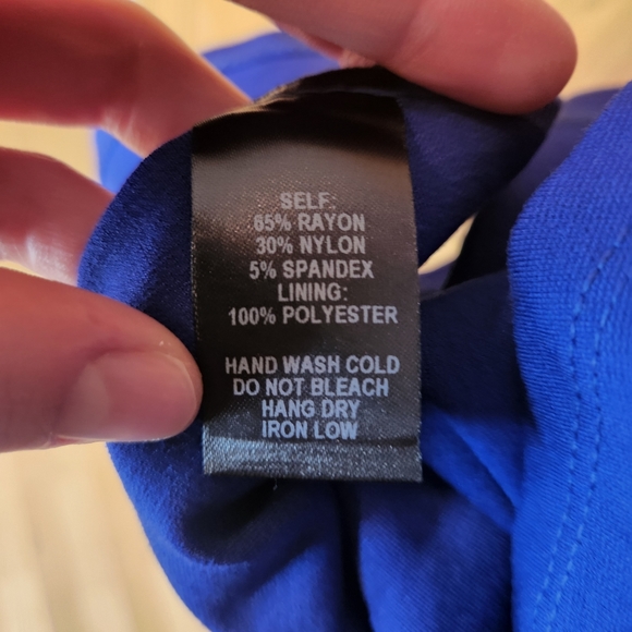 Lulu's Dress - Picture 3 of 10